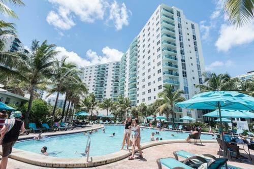 Tides Apt On Hollywood Beach Extérieur photo